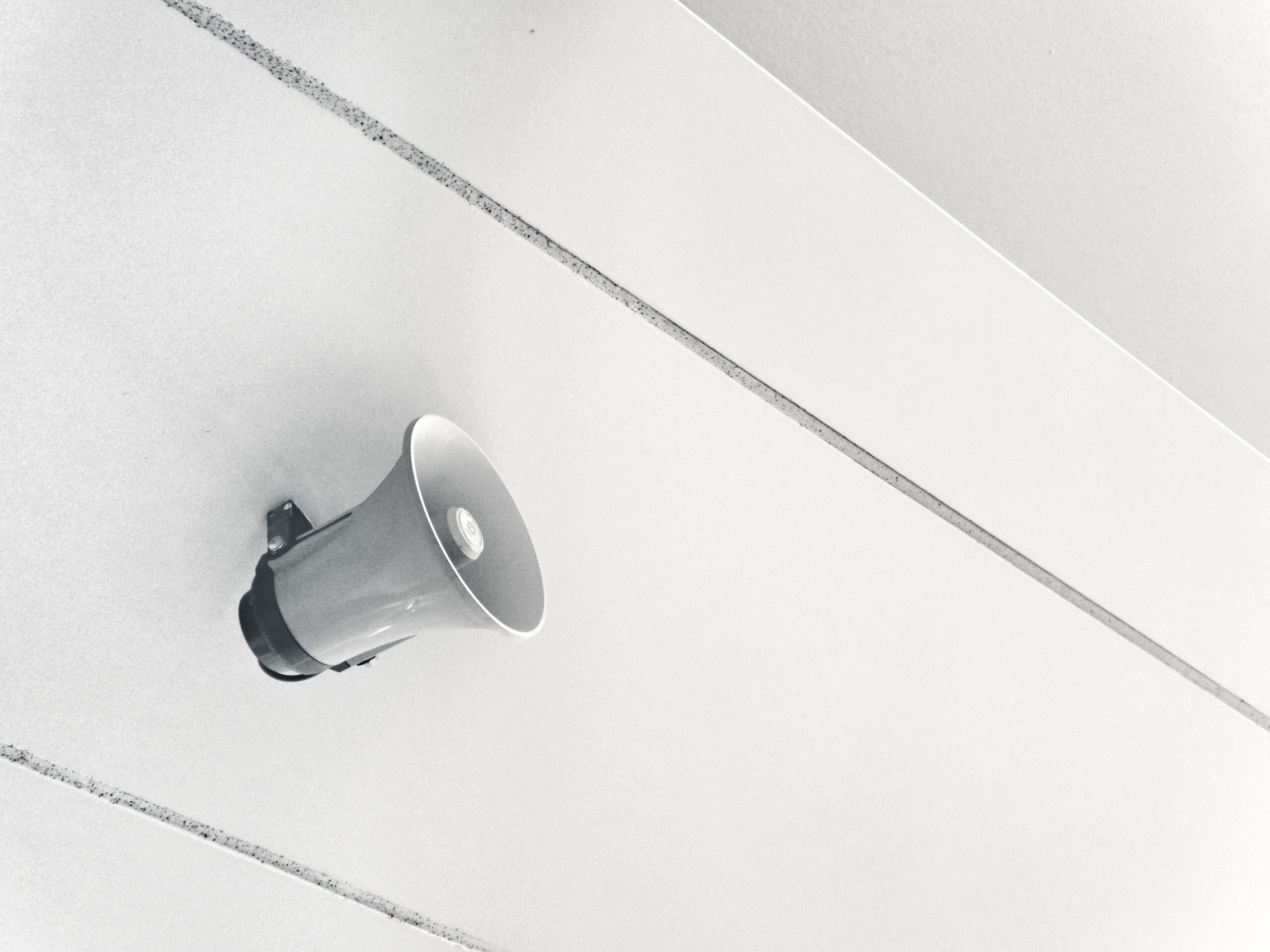 IQOMAH PAKAI SPEAKER LUAR